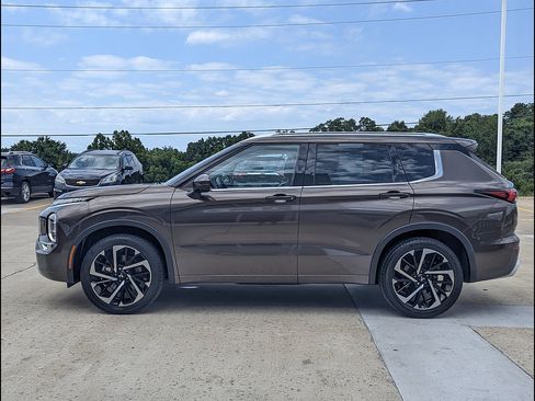 Used 2023 Mitsubishi Outlander SEL AWD/4WD image 10