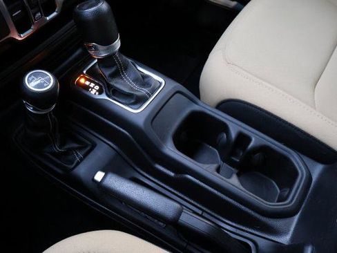 Used 2023 Jeep Wrangler Unlimited Sahara AWD/4WD image 24