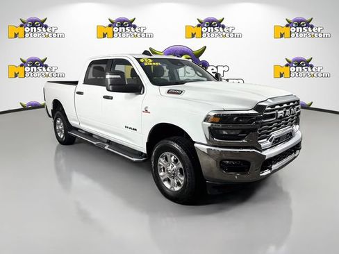 Used 2025 RAM 2500 Big Horn AWD/4WD image 3