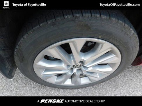 Used 2021 Toyota Highlander Limited image 10