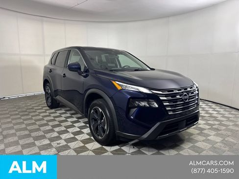Used 2025 Nissan Rogue SV FWD image 4