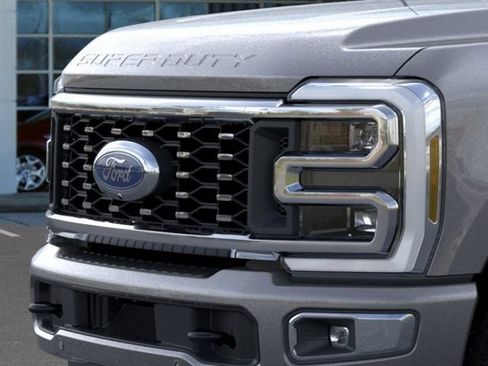 New 2026 Ford F350 Platinum w/ Platinum Plus Package AWD/4WD image 17