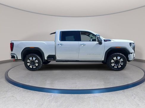 Used 2024 GMC Sierra 2500 Denali w/ Denali Reserve Package image 5