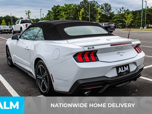 Used 2025 Ford Mustang Premium RWD image 5
