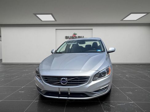 Used 2018 Volvo S60 T5 Inscription Platinum AWD/4WD image 4