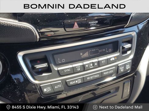 Used 2022 Honda Pilot Touring image 25