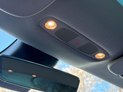 Used 2018 Tesla Model 3 Long Range image 22