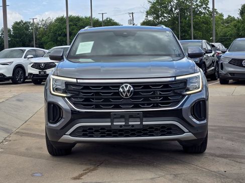 Used 2024 Volkswagen Atlas Cross Sport SEL AWD/4WD image 4