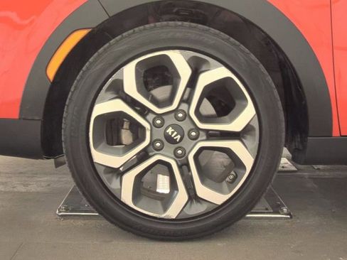 Used 2020 Kia Soul X-Line image 28