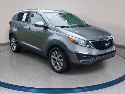 Used 2016 Kia Sportage LX w/ LX Popular Package FWD image 3