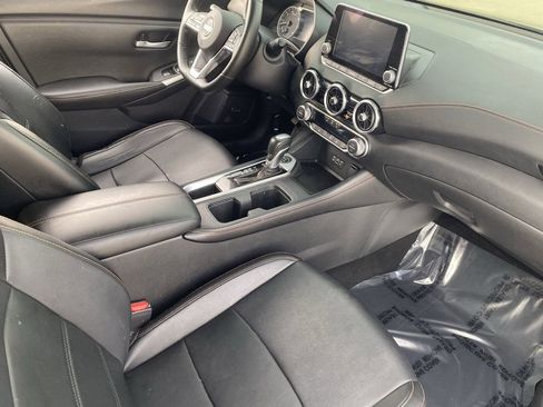 Used 2023 Nissan Sentra SR w/ SR Premium Package image 10