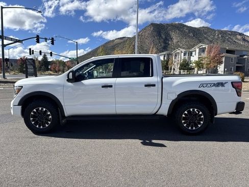 Used 2021 Nissan Titan PRO-4X w/ Pro-4x Convenience Package image 6