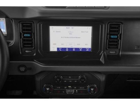 Used 2023 Ford Bronco Black Diamond AWD/4WD image 10