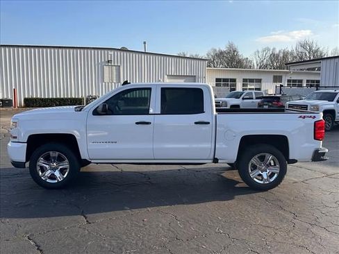 Used 2018 Chevrolet Silverado 1500 Custom w/ Custom Value Package image 7