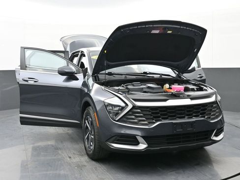 Used 2023 Kia Sportage LX image 44