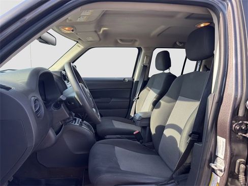 Used 2016 Jeep Patriot Sport w/ Power Value Group image 9