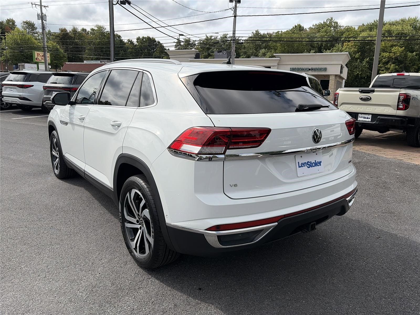 Used 2021 Volkswagen Atlas Cross Sport SEL Premium AWD/4WD image 3