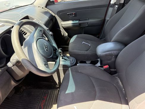 Used 2013 Kia Soul FWD image 7