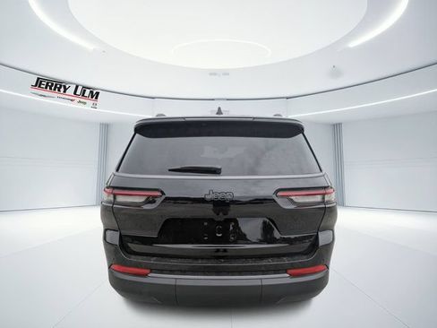 New 2026 Jeep Grand Cherokee L Limited w/ Limited Altitude Package RWD image 4
