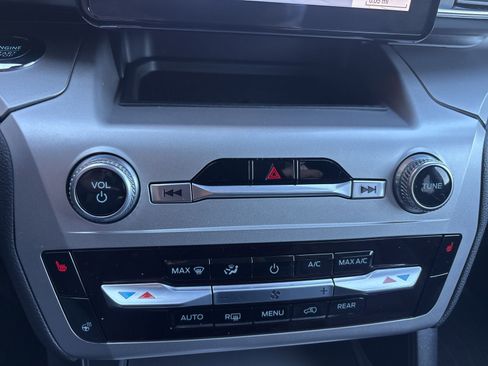 Certified 2022 Ford Explorer XLT w/ Equipment Group 202A image 28