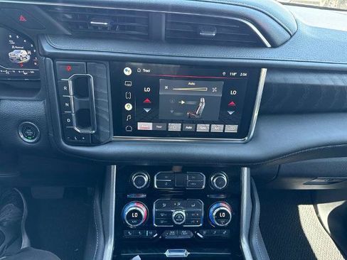 Used 2022 GMC Yukon Denali AWD/4WD image 8