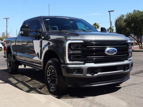 Used 2025 Ford F250 Platinum image 15