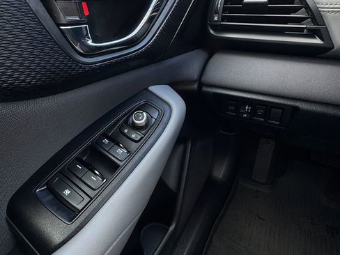 Certified 2025 Subaru Outback Premium image 18