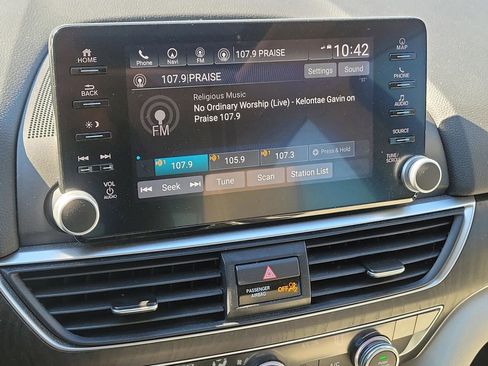 Used 2020 Honda Accord Touring image 27