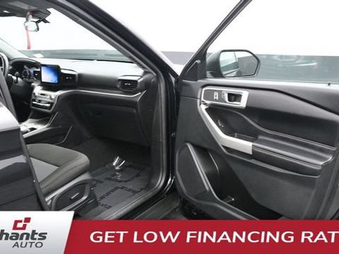 Used 2022 Ford Explorer XLT AWD/4WD image 13