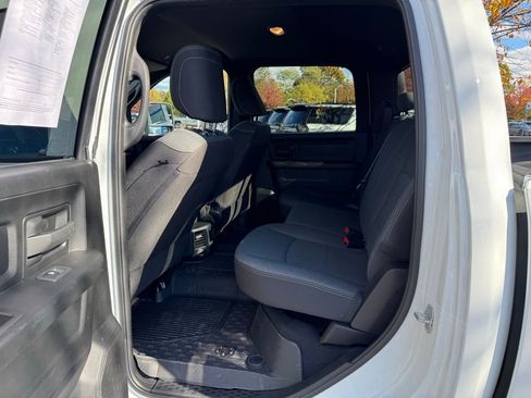 Used 2024 RAM 2500 Tradesman w/ Chrome Appearance Group image 18