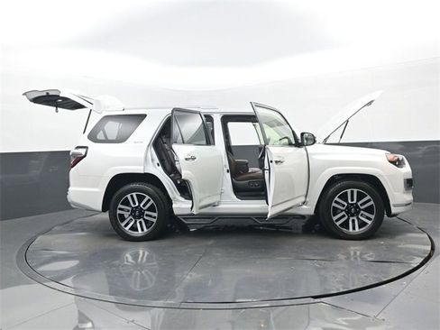 Used 2024 Toyota 4Runner Limited image 32