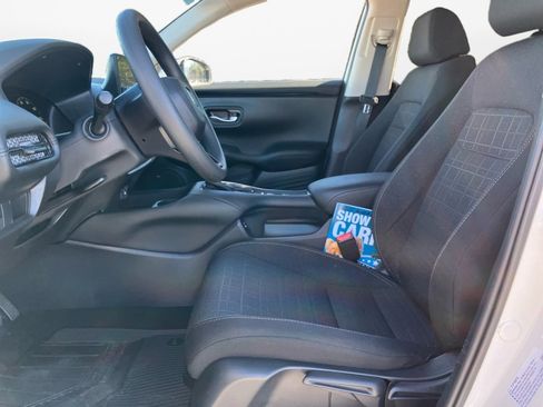 Certified 2025 Honda HR-V LX image 11