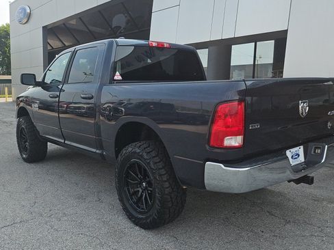 Used 2021 RAM 1500 Classic SLT AWD/4WD image 3