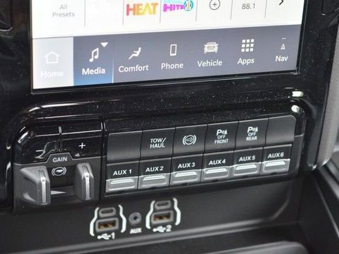 New 2026 RAM 3500 Big Horn AWD/4WD image 28