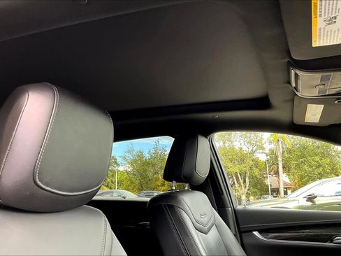 Used 2021 Cadillac XT5 Premium Luxury image 13