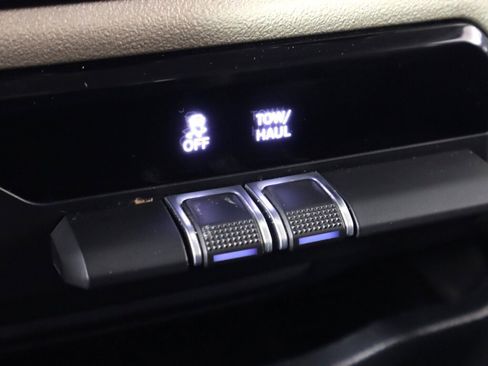 Used 2022 RAM 1500 Laramie image 29