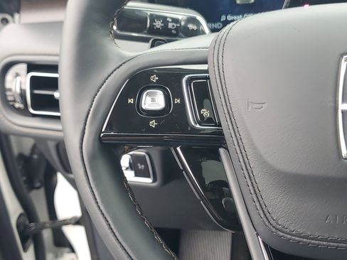 New 2026 Lincoln Aviator Reserve image 16