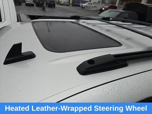 Used 2013 Chevrolet Avalanche LTZ image 28