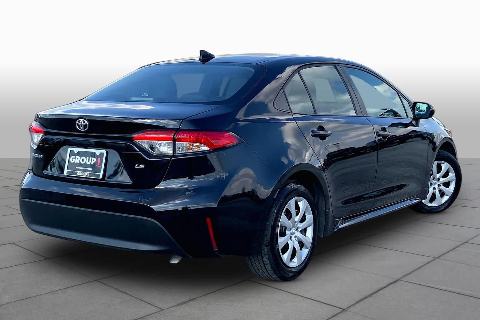 Used 2024 Toyota Corolla LE FWD image 13