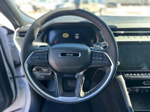 New 2026 Jeep Grand Cherokee Altitude image 29