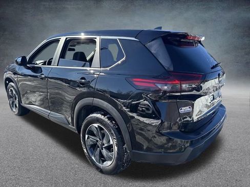 Used 2024 Nissan Rogue SV image 11