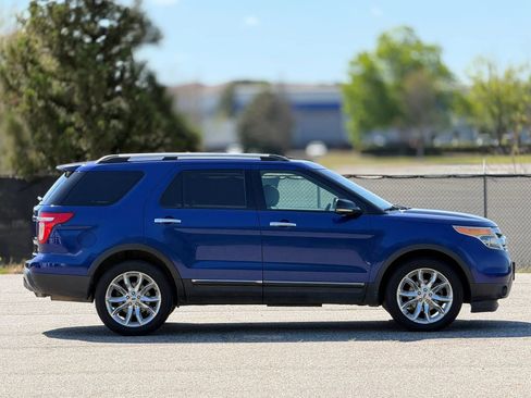Used 2013 Ford Explorer XLT image 7