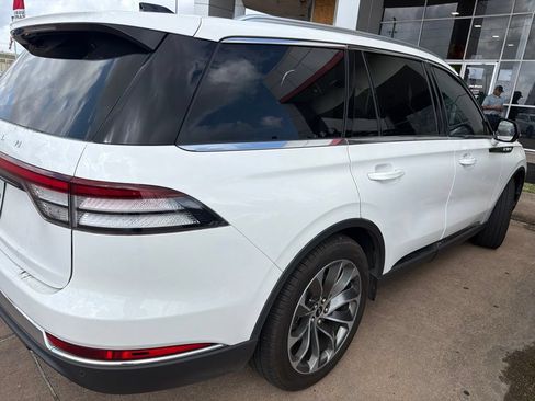 Used 2025 Lincoln Aviator 2WD w/ Equipment Group 101A image 3