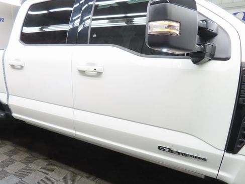 Used 2025 Ford F250 Platinum image 41