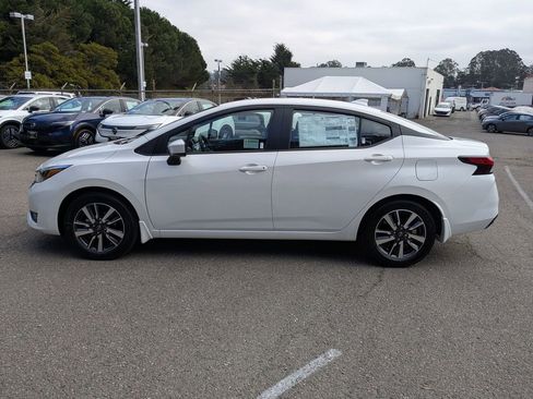 New 2025 Nissan Versa SV image 6