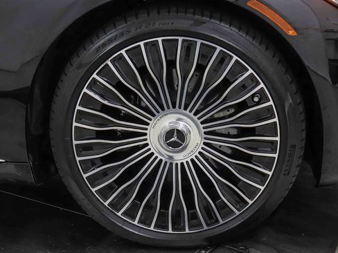 Certified 2022 Mercedes-Benz Maybach S 580 4MATIC image 10