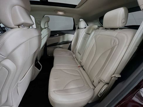 Used 2017 Lincoln MKX Reserve w/ Driver Assistance Package FWD image 14