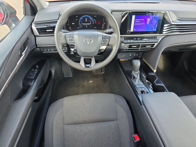 Used 2025 Toyota Camry LE FWD image 12