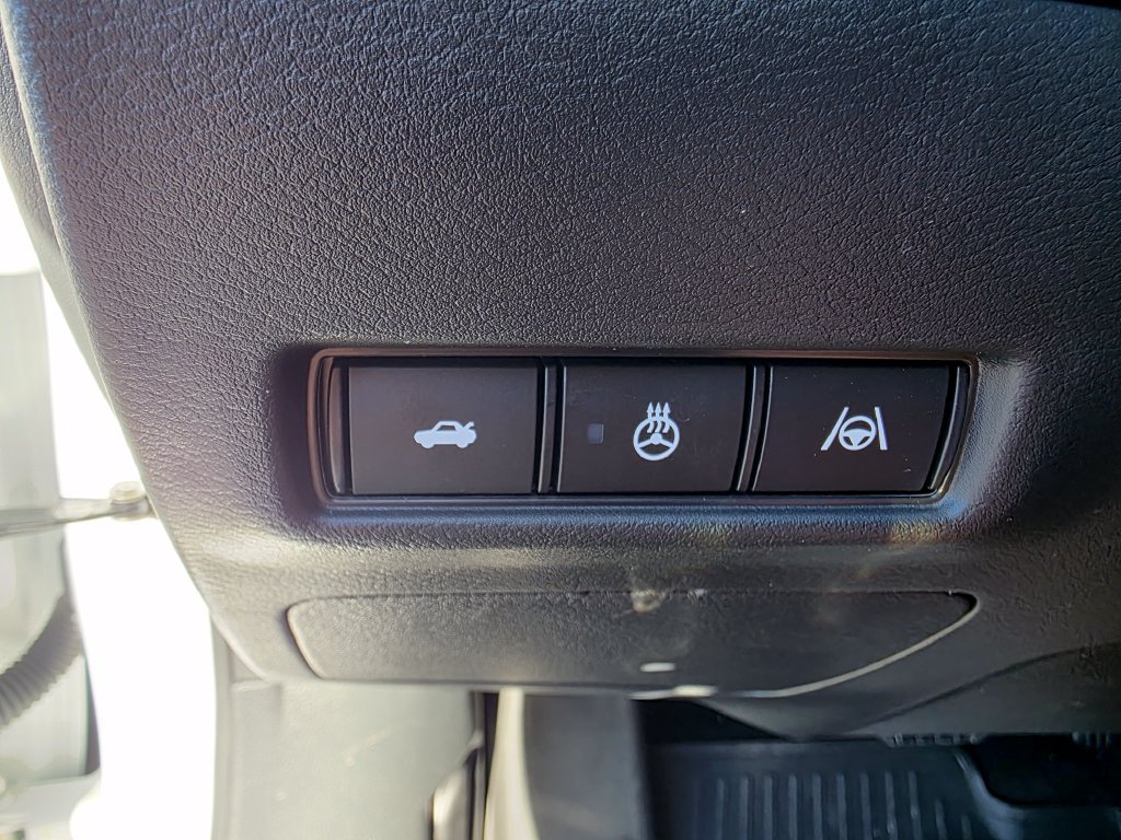 Used 2026 Nissan Sentra SR w/ SR Premium Package FWD image 40