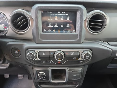 Used 2023 Jeep Wrangler Sport AWD/4WD image 24